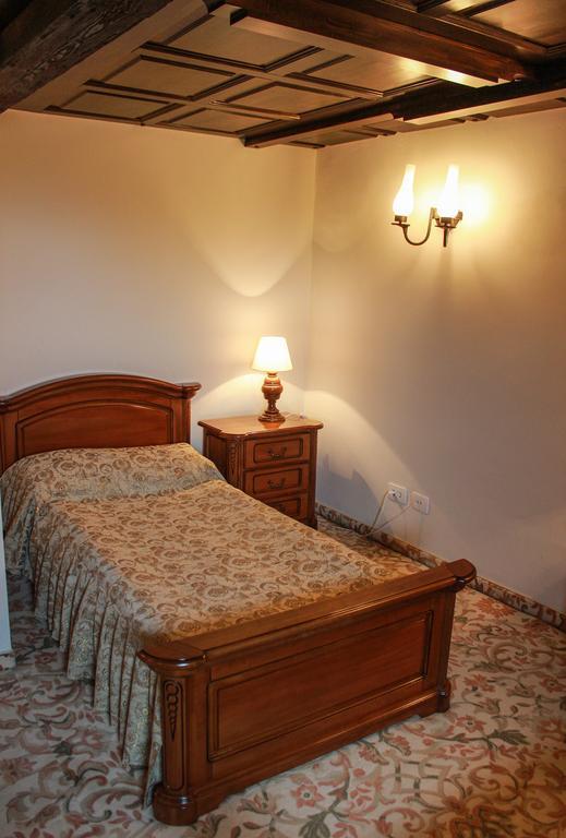 Hotel Medieval Alba Iulia Pokoj fotografie