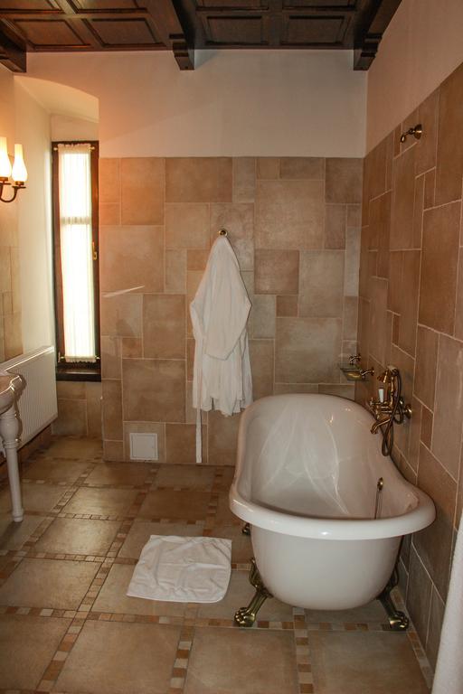 Hotel Medieval Alba Iulia Pokoj fotografie