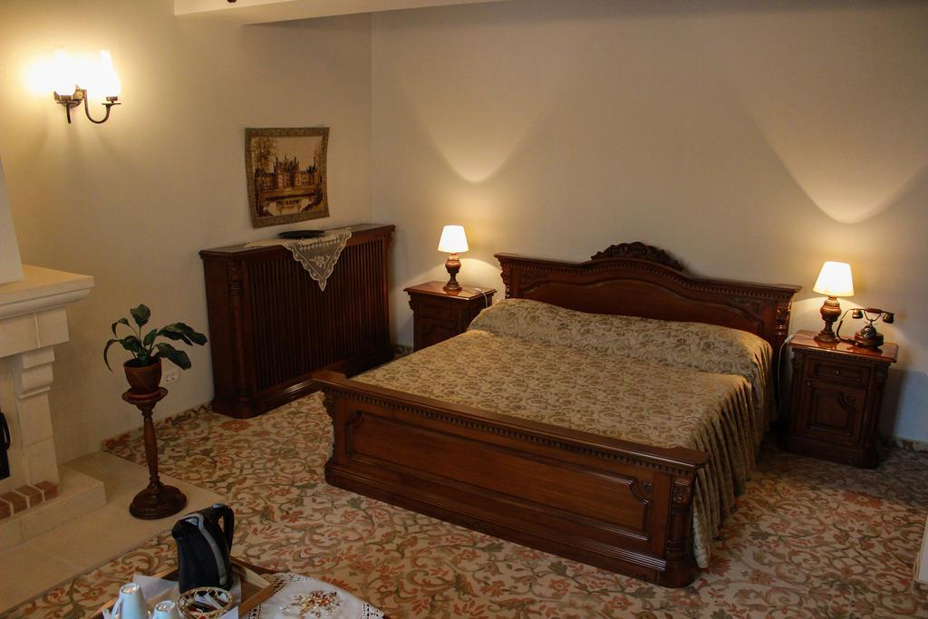 Hotel Medieval Alba Iulia Pokoj fotografie